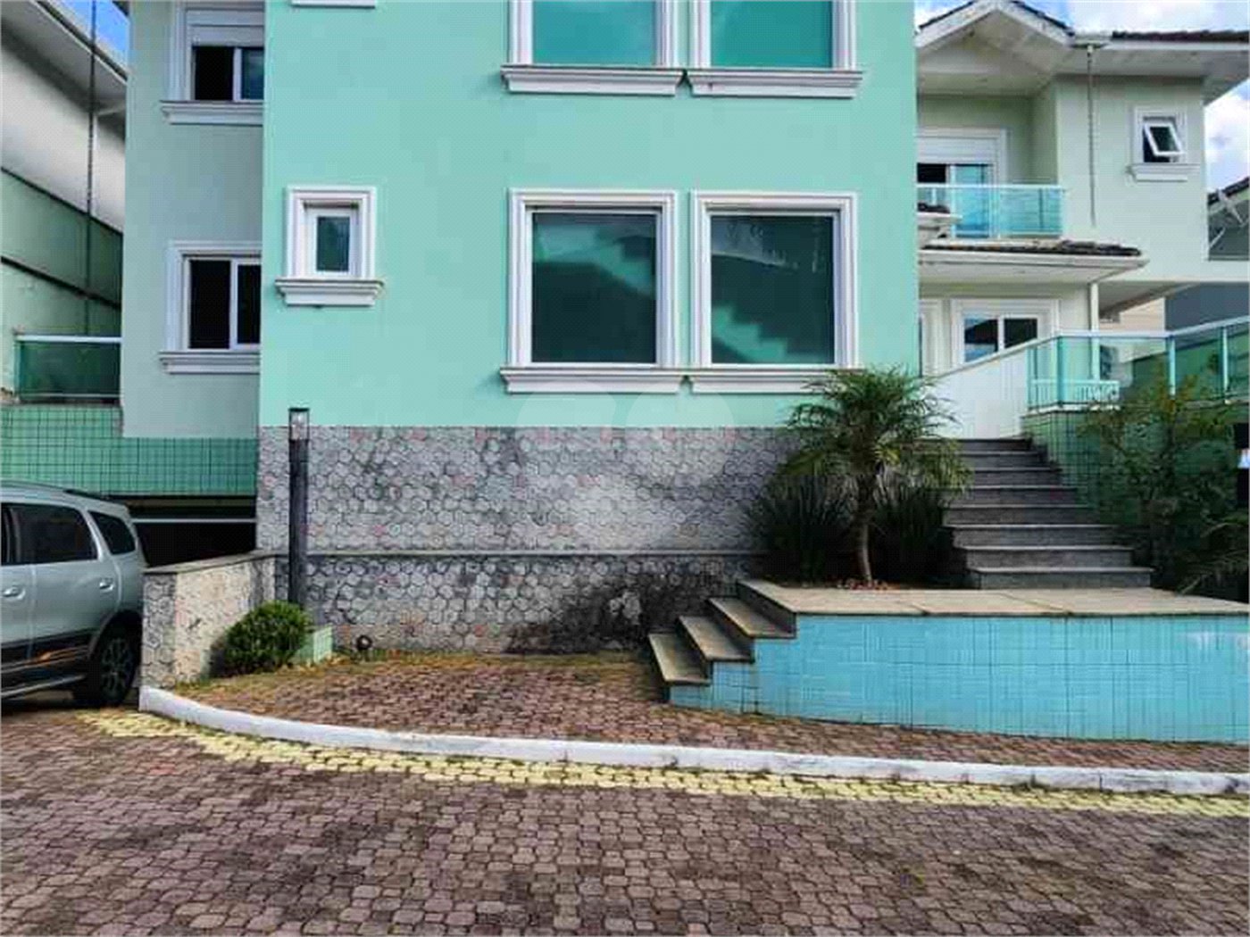 Casa à venda com 3 suítes no condomínio Quinta de Santo Antônio, São Paulo - SP