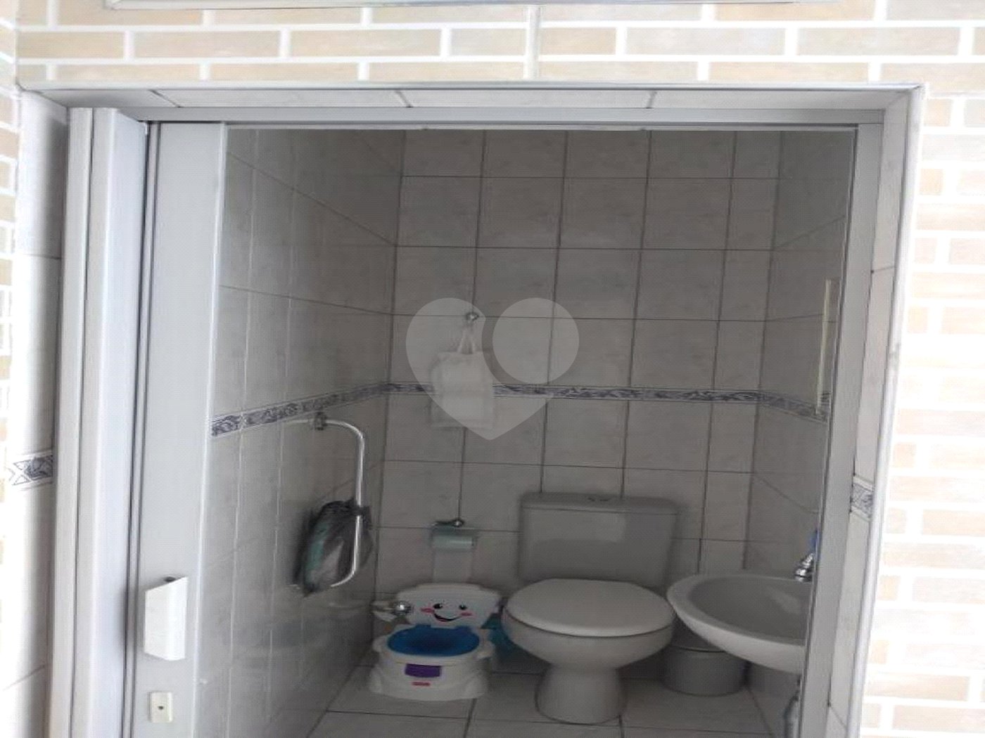 Casa à venda com 3 quartos, sendo 2 suítes, em Vila Dom Pedro I, São Paulo, SP