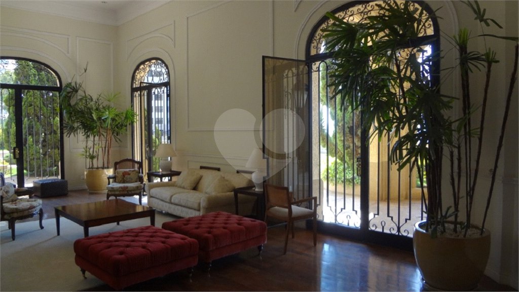 Apartamento à venda com 4 suítes em Jardim Fonte do Morumbi, São Paulo, SP
