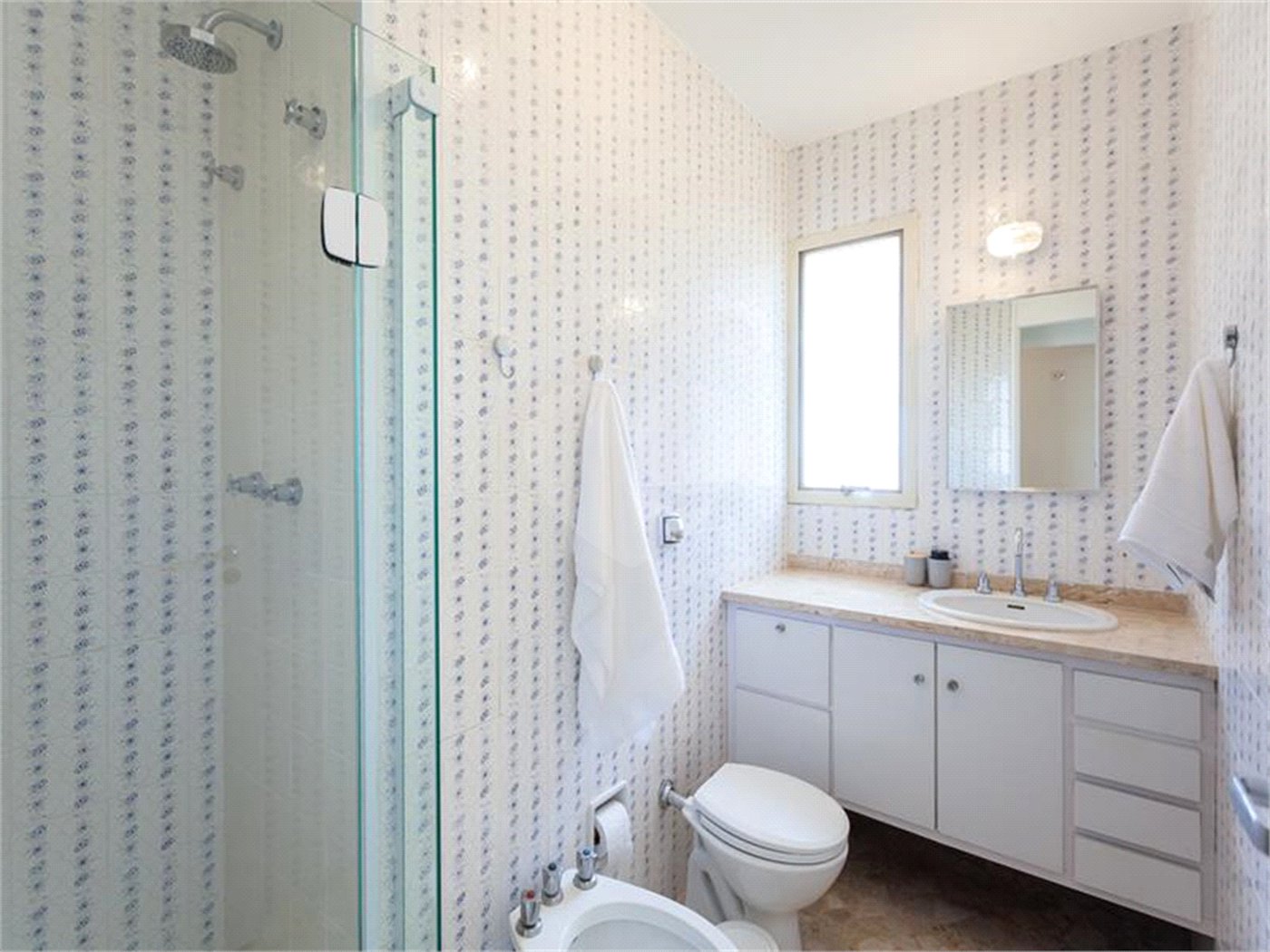 Apartamento à venda com 4 quartos, sendo 1 suíte, em Vila Olímpia, São Paulo, SP