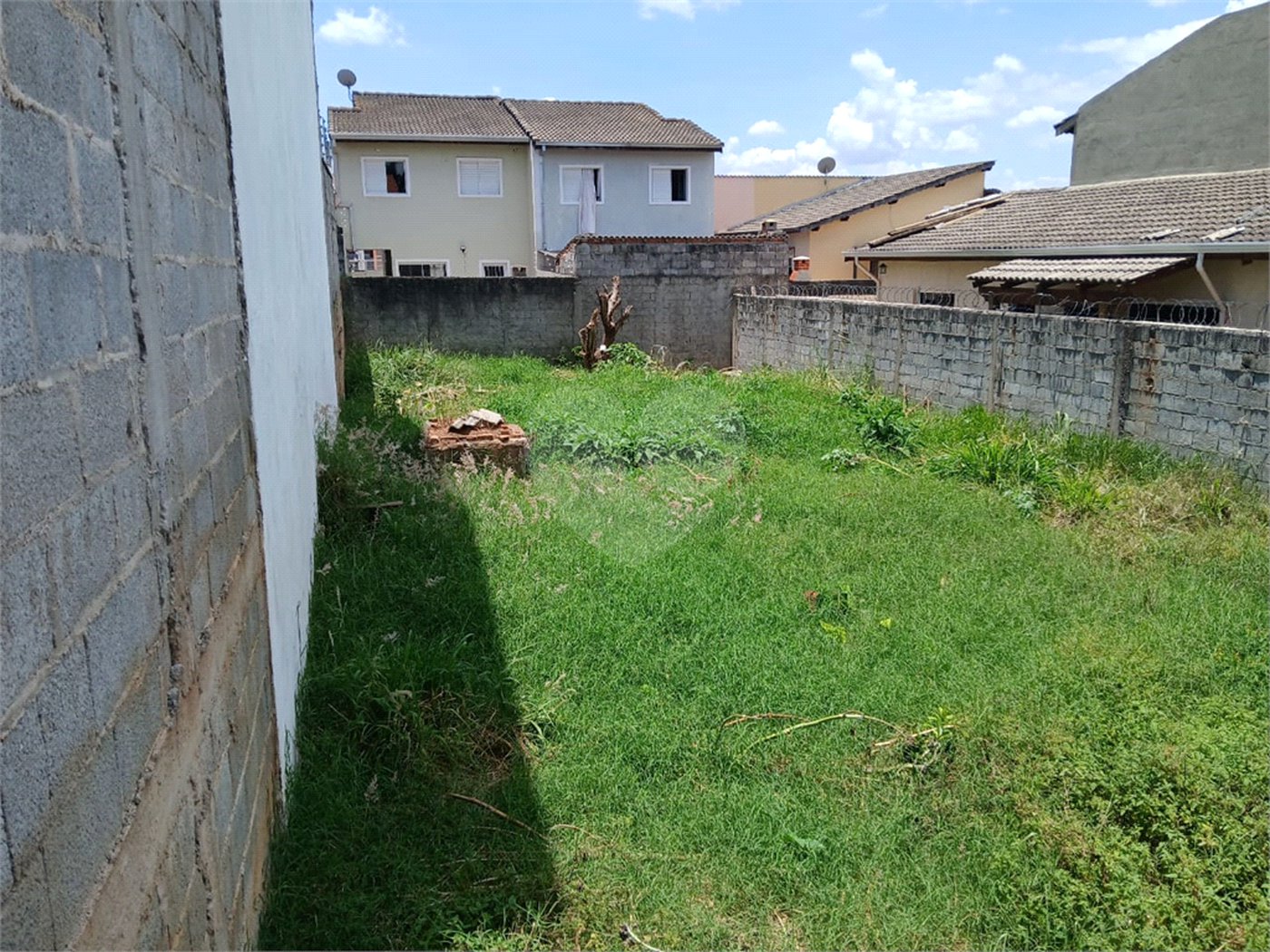 Terreno à venda em Jardim das Palmeiras, Atibaia, SP