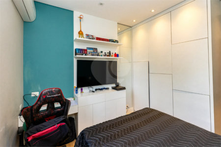 Casa à venda com 3 quartos, sendo 2 suítes,  em Alto da Boa Vista, São Paulo, SP