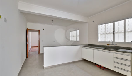 Casa à venda com 3 quartos, sendo 1 suíte, em Santo Amaro, São Paulo, SP