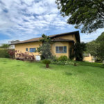 Casa à venda ou para alugar com 4 quartos, sendo 3 suítes, no condomínio Estância Marambaia, Vinhedo - SP