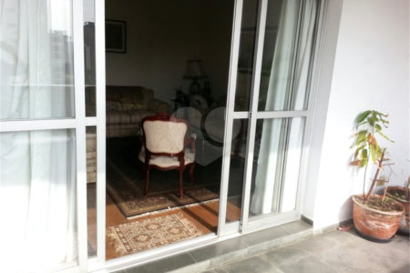 Apartamento à venda com 4 quartos, sendo 3 suítes,  em Indianópolis, São Paulo, SP
