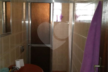 Casa Térrea à venda com 4 quartos, sendo 1 suíte,  em Vila Nivi, São Paulo, SP