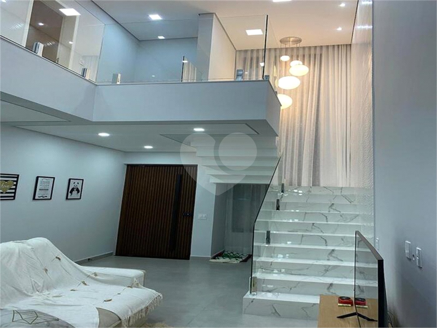 Casa à venda com 3 quartos, sendo 1 suíte,  no condomínio Residencial Mantova, Indaiatuba - SP