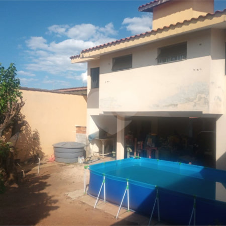 Casa à venda com 2 suítes em Jardim Santa Bárbara, Atibaia, SP