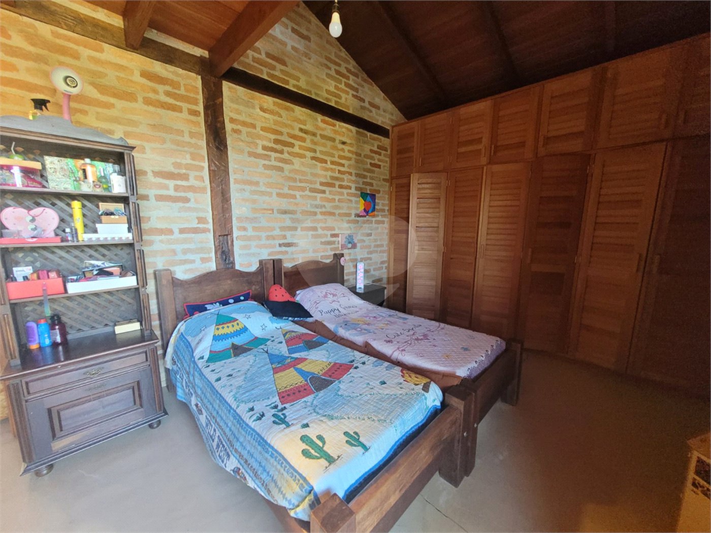 Casa à venda com 3 quartos, sendo 1 suíte,  no condomínio Residencial Bosque da Serra, Mairiporã - SP