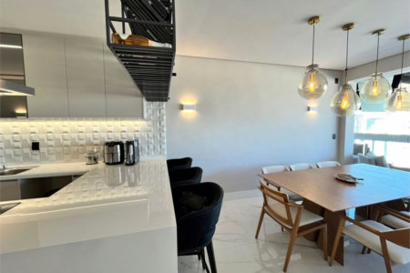 Apartamento com 1 quarto com hidromassagem e vista para o mar à venda em Aparecida - SP