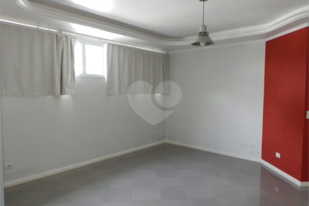 Casa à venda com 4 quartos, sendo 2 suítes,  em Vila Santista, Atibaia, SP