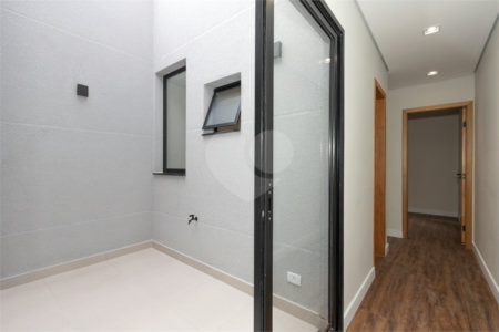 Sobrado à venda com 3 quartos, sendo 1 suíte, em Vila Gumercindo, São Paulo, SP