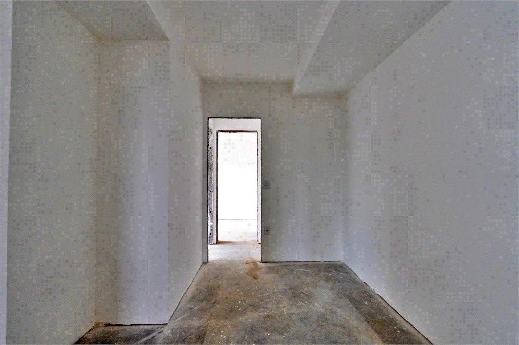 Apartamento à venda com 4 quartos, sendo 2 suítes,  em Jardim das Acácias, São Paulo, SP
