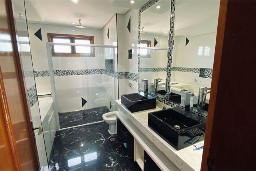 Casa à venda com 5 suítes no condomínio Suíça da Cantareira, Mairiporã - SP