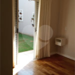Casa à venda com 3 suítes no condomínio Picollo, Louveira - SP