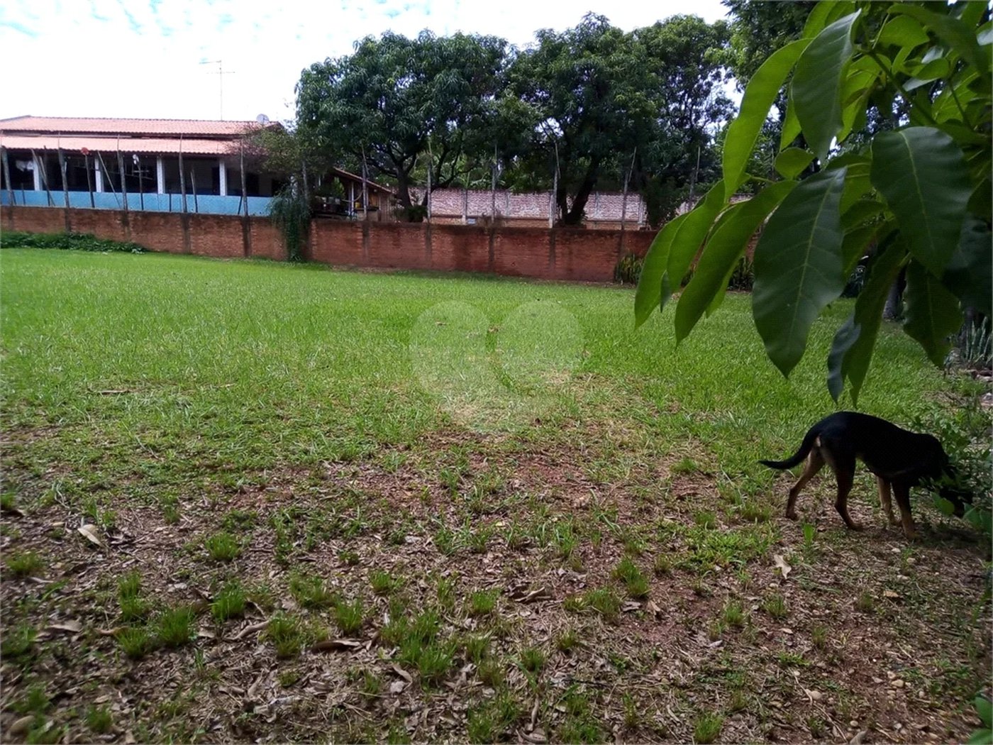 Chácara à venda na Avenida das Ondas em Piracicaba/SP.