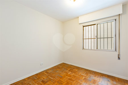 Apartamento à venda com 3 quartos, sendo 1 suíte, em Cerqueira César, São Paulo, SP