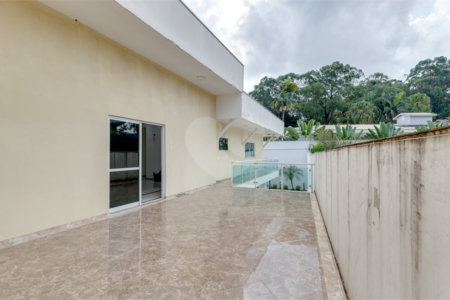 Sobrado à venda ou para alugar com 4 quartos, sendo 2 suítes, em Jardim Marajoara, São Paulo, SP