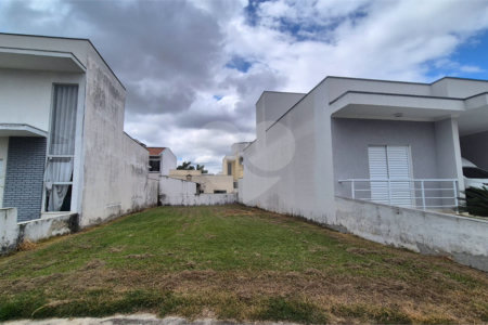 Terreno à venda no condomínio Horto Florestal II, Sorocaba - SP