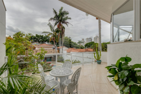 Sobrado à venda com 4 quartos, sendo 3 suítes, em Brooklin, São Paulo, SP