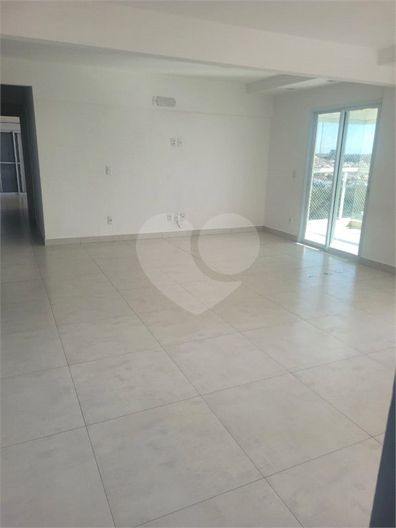 Apartamento à venda com 2 quartos, sendo 1 suíte, em Vila Teixeira, Salto, SP