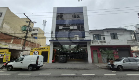 Prédio à venda em Pari, São Paulo, SP