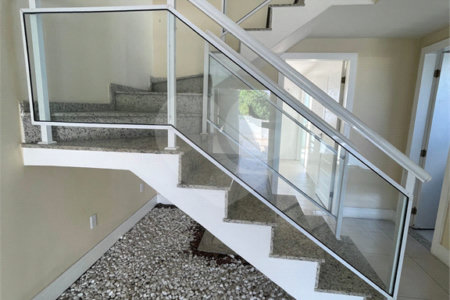 Casa à venda com 3 quartos, sendo 1 suíte, no condomínio Residencial Green Ville, Rio de Janeiro - RJ