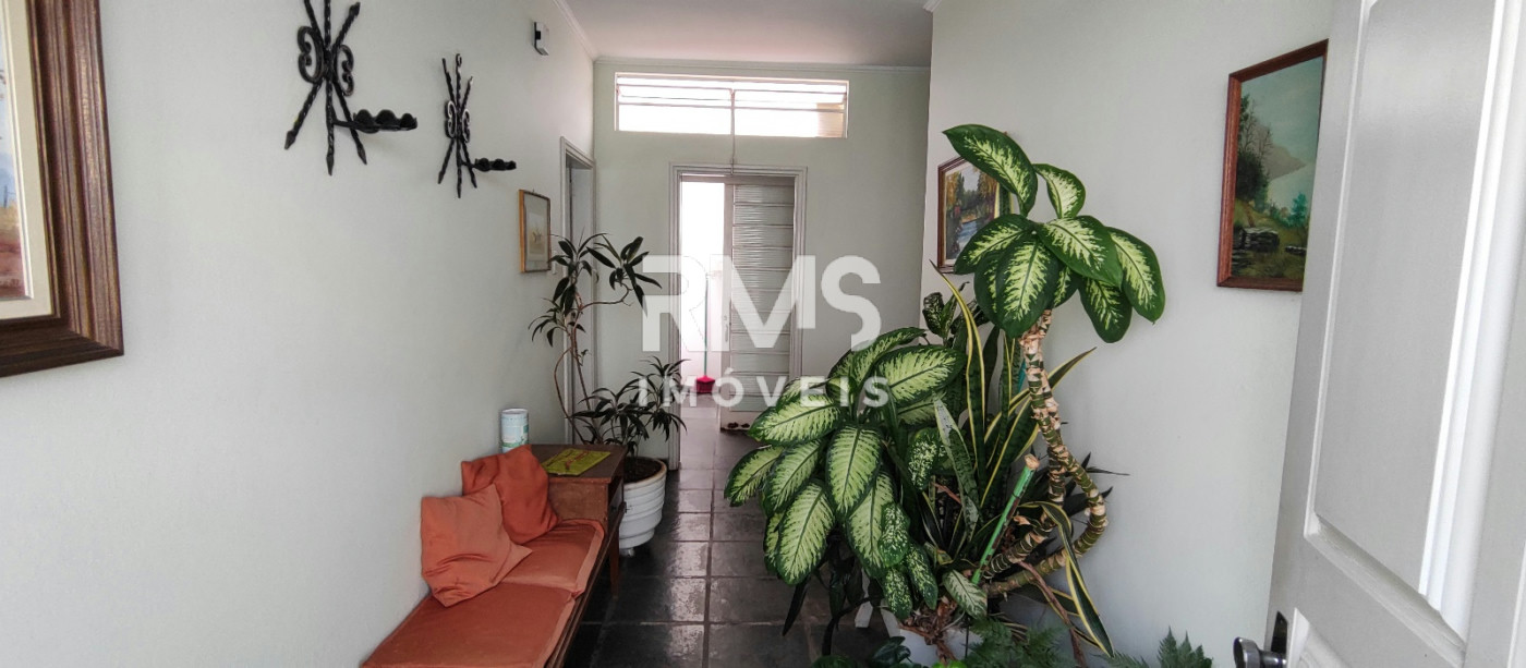 Casa à venda com 4 quartos, sendo 2 suítes,  no Centro, Itu, SP
