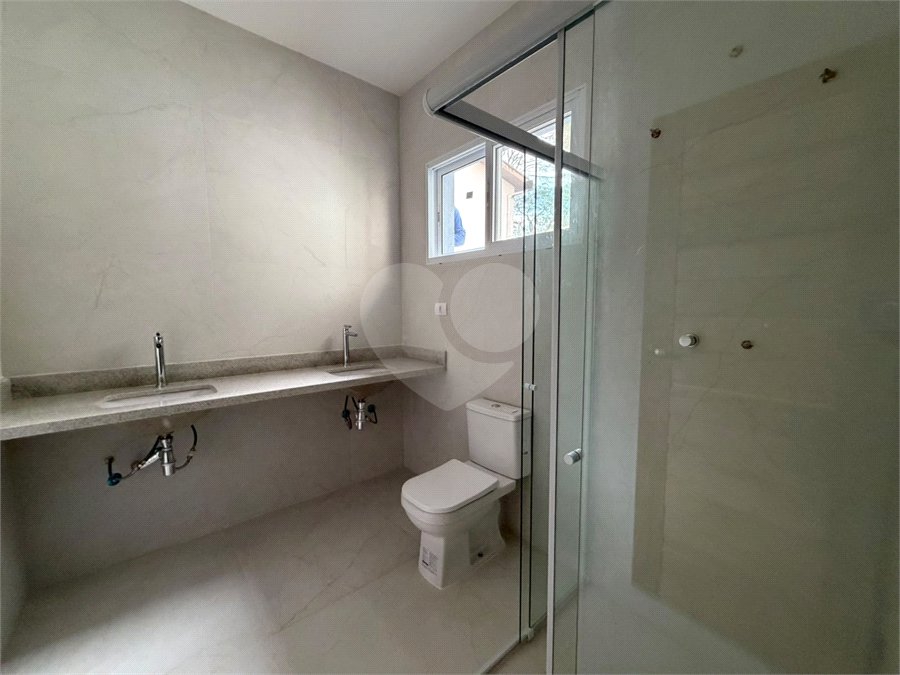 Casa à venda com 3 quartos, sendo 1 suíte, em Alto da Boa Vista, São Paulo, SP