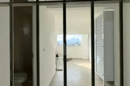 Casa à venda com 3 quartos em Vila dos Remédios, São Paulo, SP