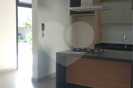 Casa à venda com 3 suítes no condomínio Jardim Residencial Dona Lucilla, Indaiatuba - SP