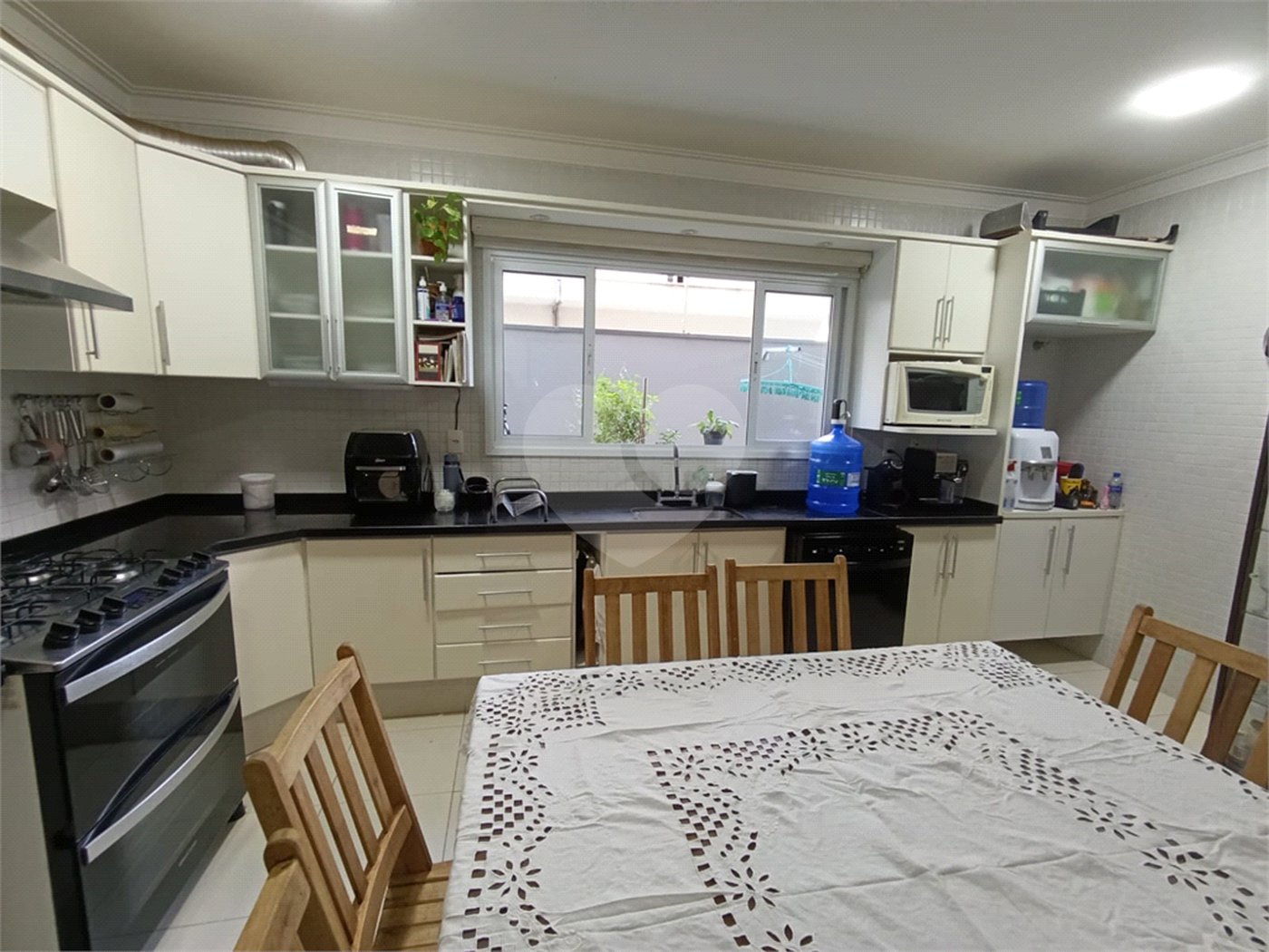 Casa à venda com 4 quartos, sendo 1 suíte, no condomínio Jardim Reserva Bom Viver de Indaiatuba, Indaiatuba - SP
