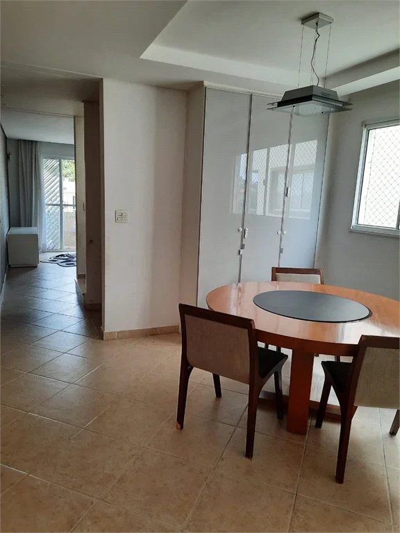 Sobrado à venda com 3 quartos, sendo 1 suíte,  em Jardim Ester, São Paulo, SP