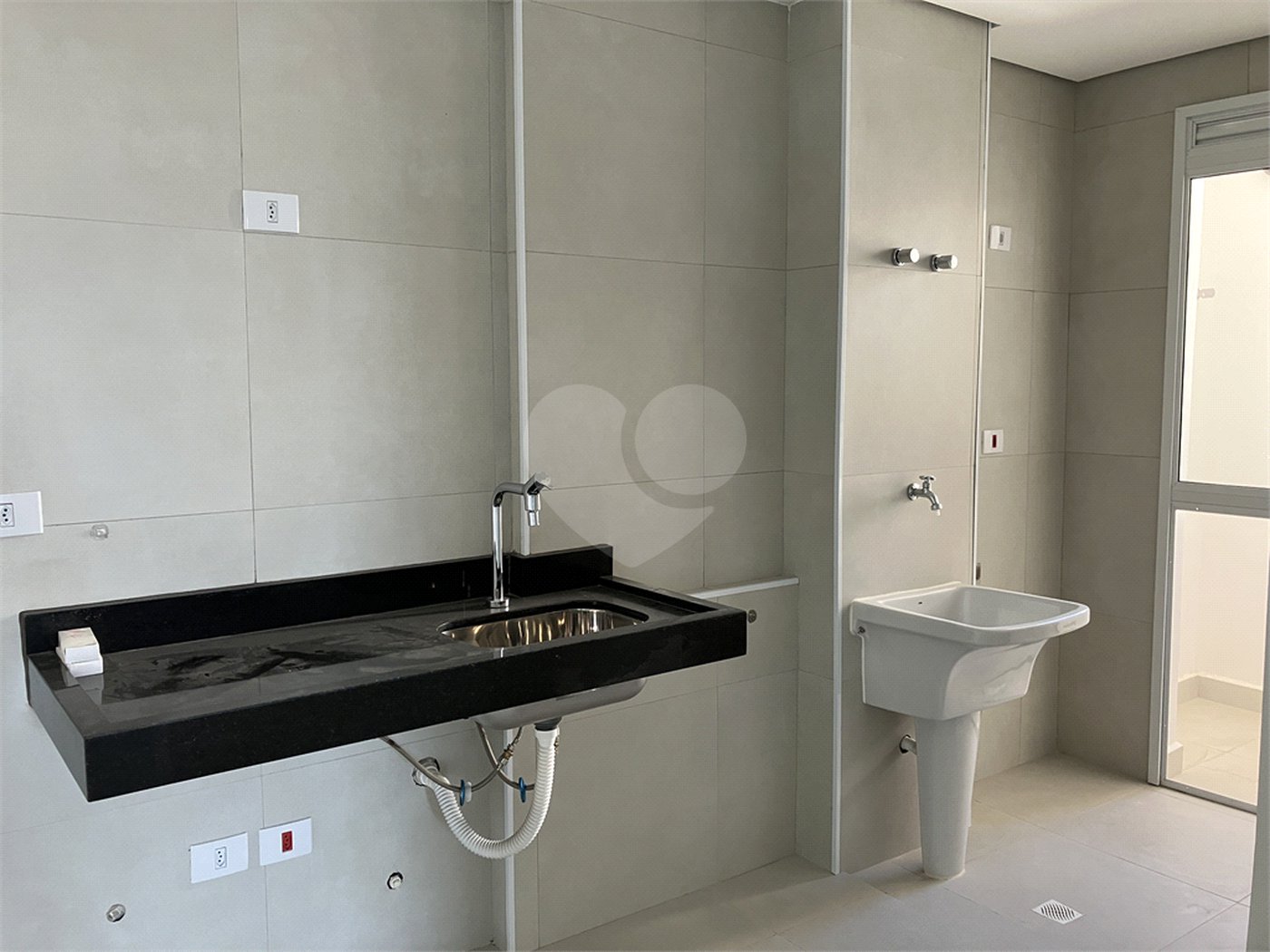 Apartamento à venda com 3 quartos, sendo 1 suíte,  em Parque Campolim, Sorocaba, SP