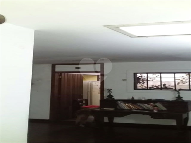 Casa Térrea à venda com 4 quartos, sendo 1 suíte,  em Granja Julieta, São Paulo, SP