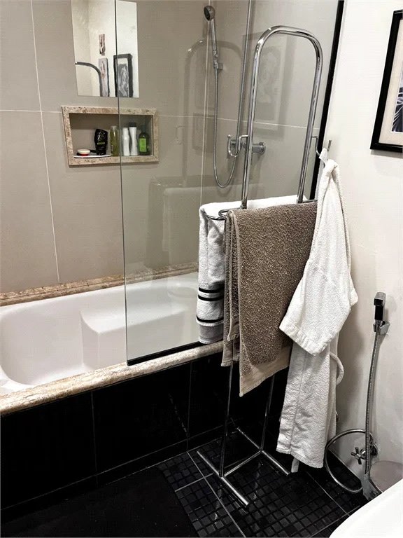 Apartamento à venda com 3 quartos, sendo 2 suítes,  em Alto da Lapa, São Paulo, SP