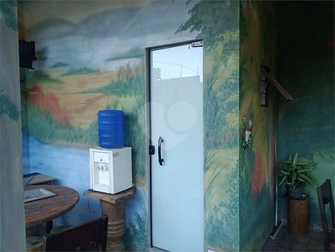 Chácara à venda com 5 quartos, sendo 1 suíte, em Jardim Marabá, Itapetininga, SP