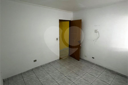 Sobrado à venda com 4 quartos, sendo 2 suítes, em Parque Sonia, São Paulo, SP