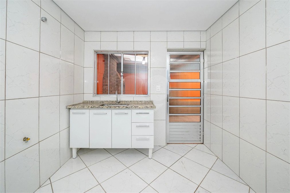 Casa à venda com 2 quartos em Conjunto Residencial Jardim Canaã, São Paulo, SP