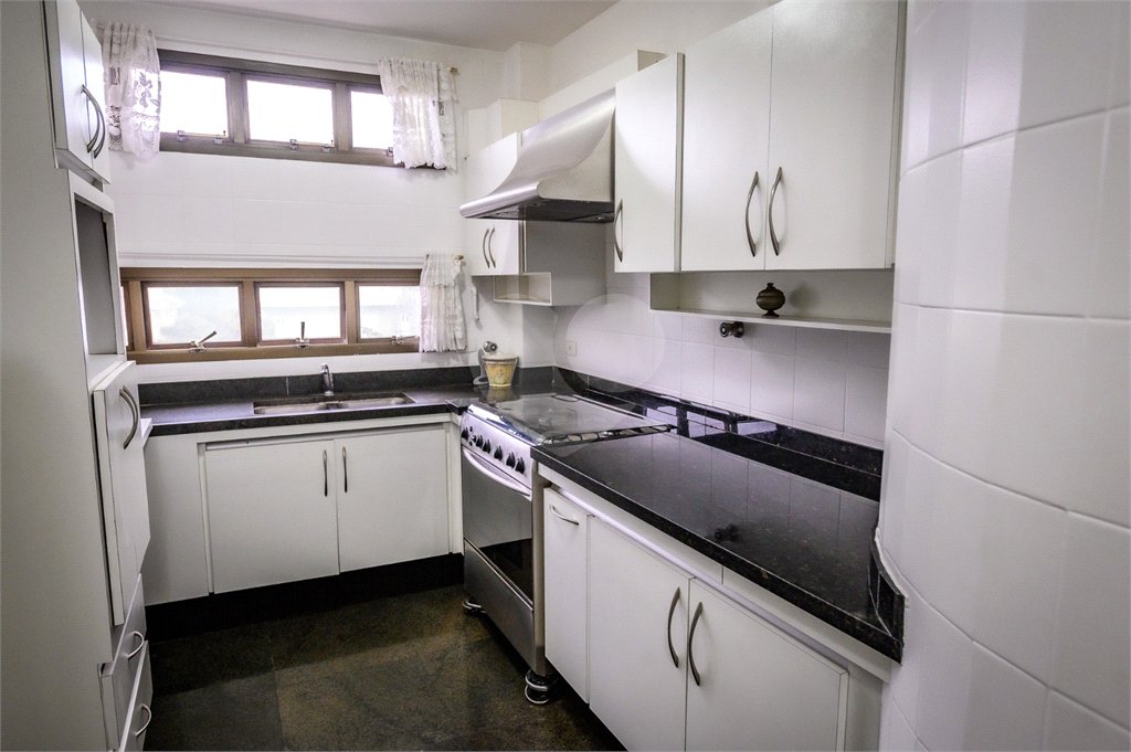 Apartamento à venda com 3 suítes em Paineiras do Morumbi, São Paulo, SP