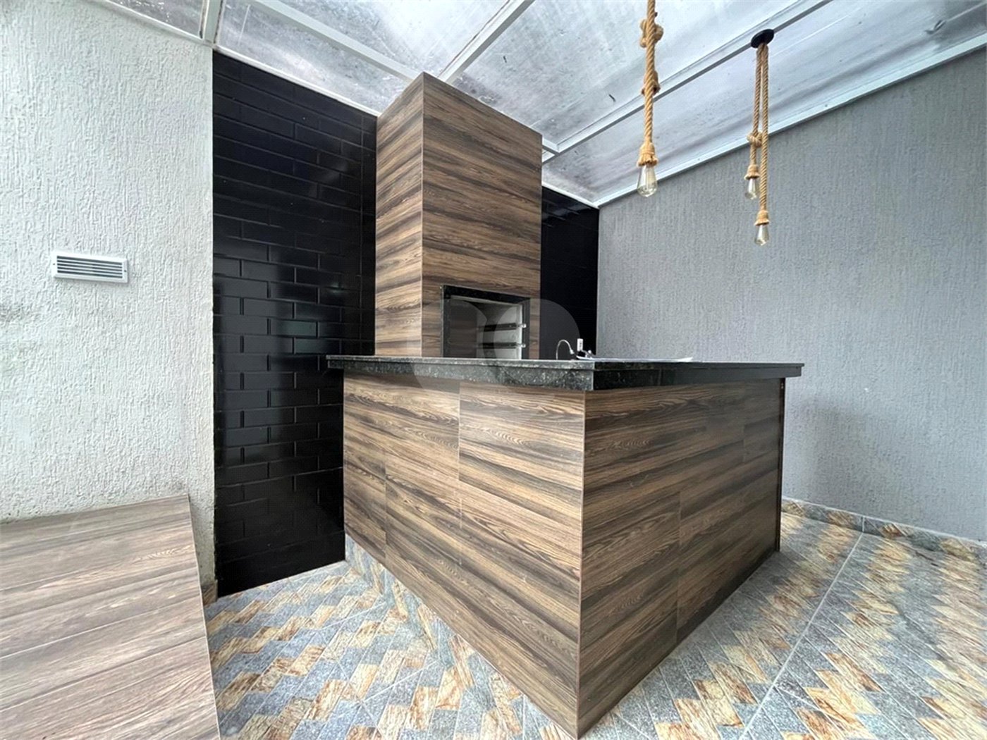 Casa à venda com 3 quartos, sendo 2 suítes, no condomínio Notting Hill - Campo Grande, Rio de Janeiro - RJ
