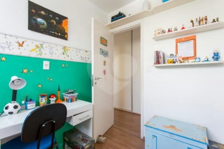 Apartamento à venda com 3 quartos, sendo 1 suíte, em Vila Mariana, São Paulo, SP