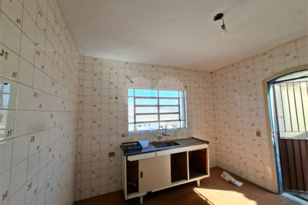 Sobrado à venda com 3 quartos, sendo 1 suíte,  em Jardim Esmeralda, São Paulo, SP