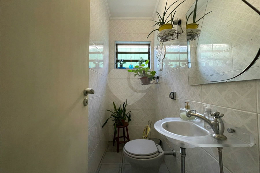 Sobrado à venda com 3 quartos, sendo 1 suíte, em Vila Paiva, São Paulo, SP