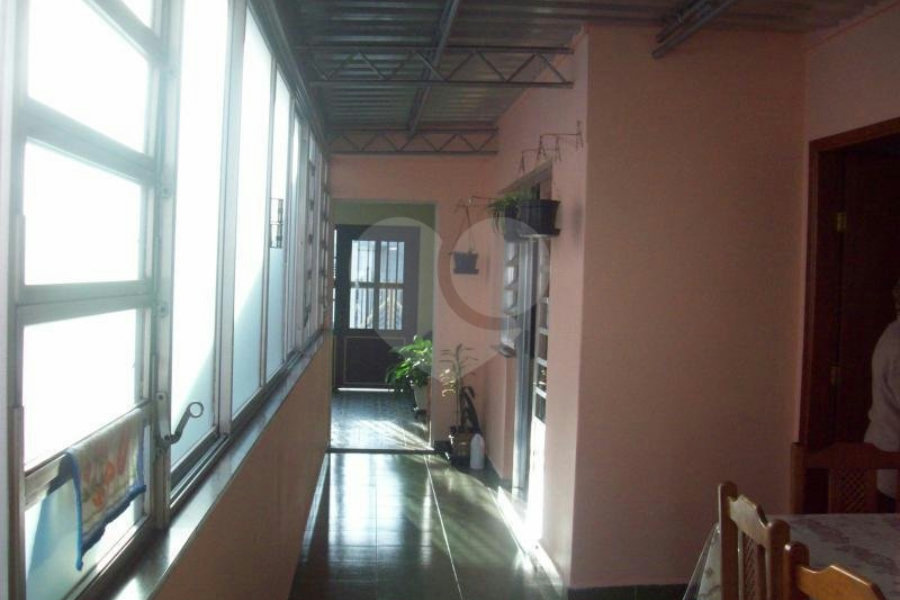 Casa Térrea à venda com 3 quartos, sendo 1 suíte, em Vila Constança, São Paulo, SP