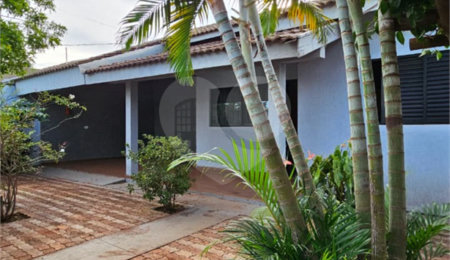 Casa à venda com 3 quartos, sendo 1 suíte,  no Centro, Ponta Porã, MS