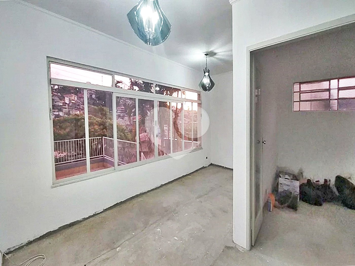 Casa Térrea à venda ou para alugar com 4 quartos, sendo 2 suítes, no Centro, Mairiporã, SP