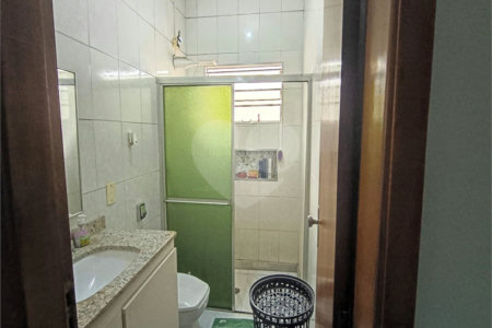 Casa Térrea à venda com 5 quartos, sendo 1 suíte, em Chora Menino, São Paulo, SP