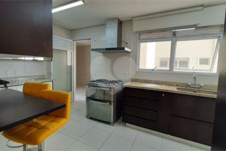 Apartamento à venda com 3 suítes em Jardim Marajoara, São Paulo, SP