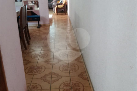 Sobrado à venda com 4 quartos, sendo 1 suíte, em Jardim Marisa, São Paulo, SP